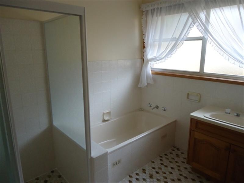 27 Hoddle Avenue, Goulburn NSW 2580