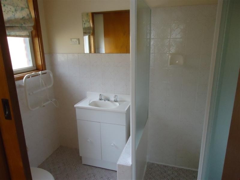 27 Hoddle Avenue, Goulburn NSW 2580