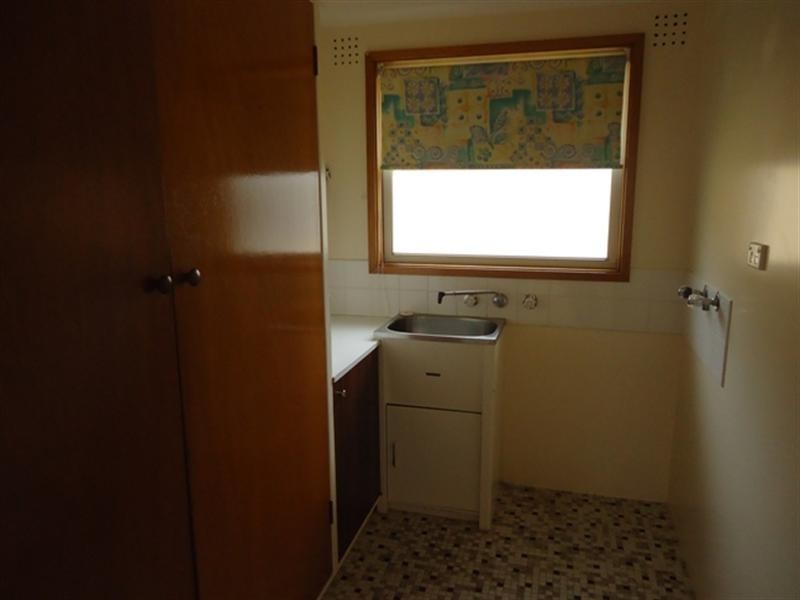 27 Hoddle Avenue, Goulburn NSW 2580