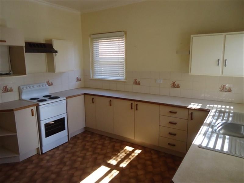 98 Cowper Street, Goulburn NSW 2580