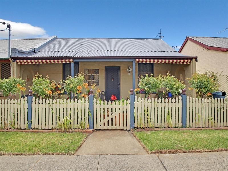 21 Reynolds Street, Goulburn NSW 2580