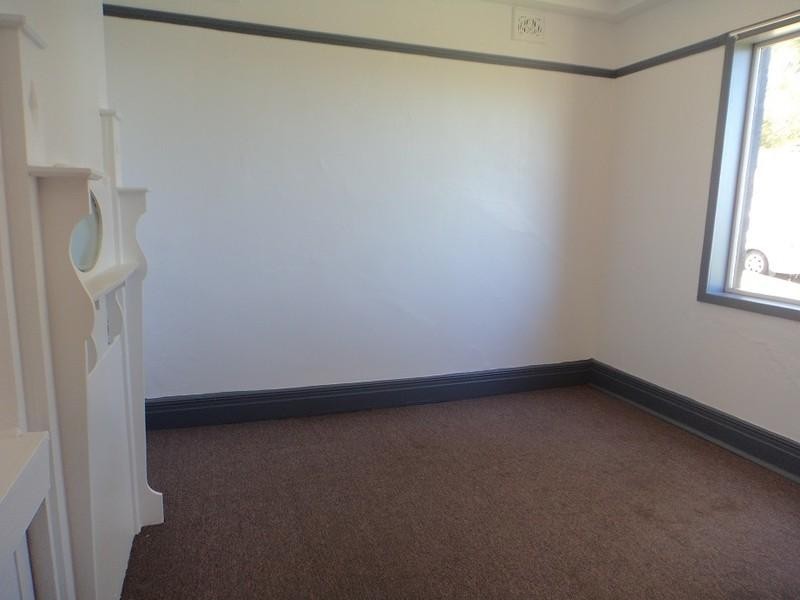 16 Lansdowne Street, Goulburn NSW 2580