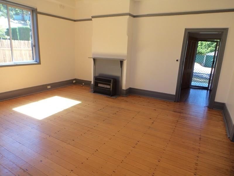 16 Lansdowne Street, Goulburn NSW 2580