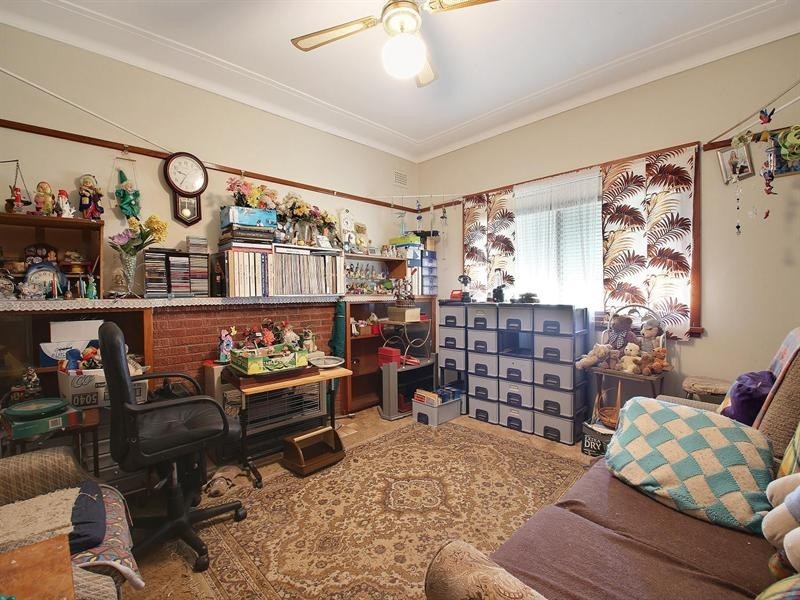 27 Robinson Street, Goulburn NSW 2580