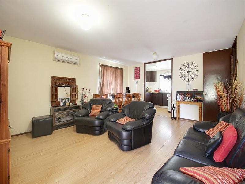 20 Strathallen Crescent, Goulburn NSW 2580