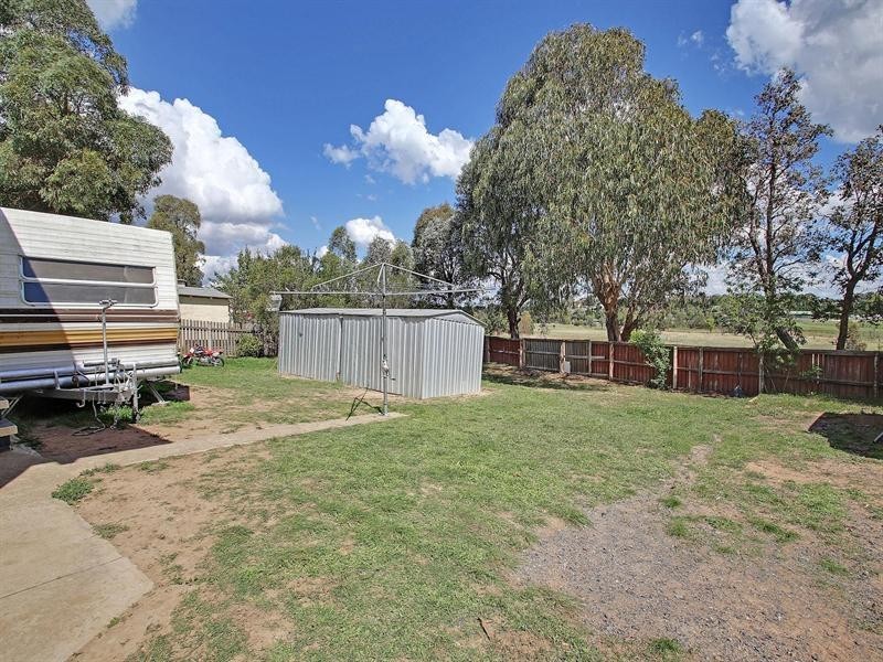 20 Strathallen Crescent, Goulburn NSW 2580