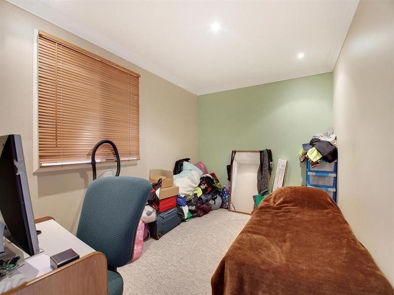 15 Caoura Crescent, Goulburn NSW 2580