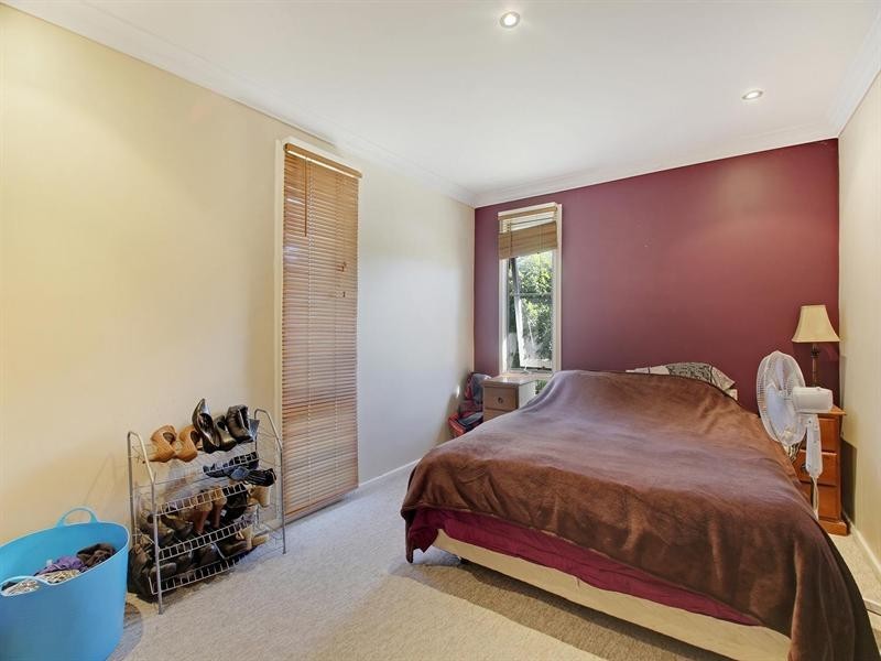 15 Caoura Crescent, Goulburn NSW 2580