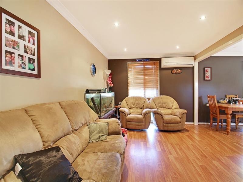 15 Caoura Crescent, Goulburn NSW 2580