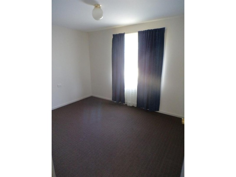 20 Strathallan Crescent, Goulburn NSW 2580