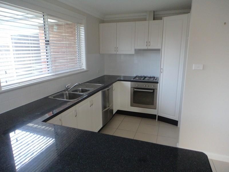 5 The Avenue, Goulburn NSW 2580