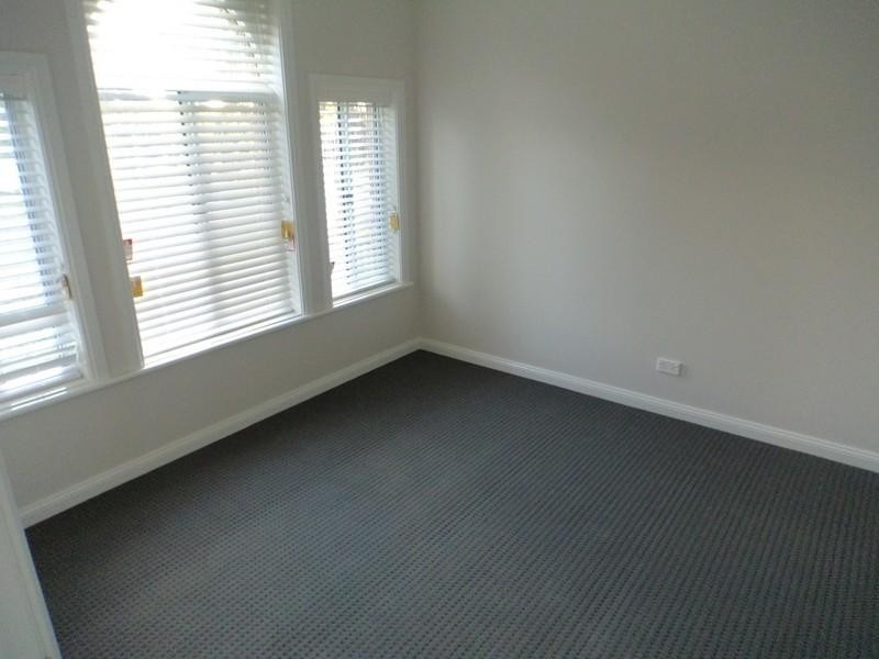 5 The Avenue, Goulburn NSW 2580