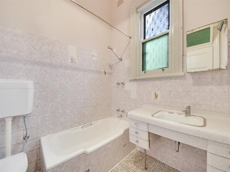 216 Cowper Street, Goulburn NSW 2580