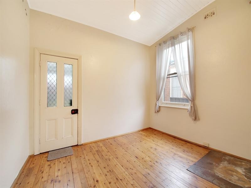 216 Cowper Street, Goulburn NSW 2580