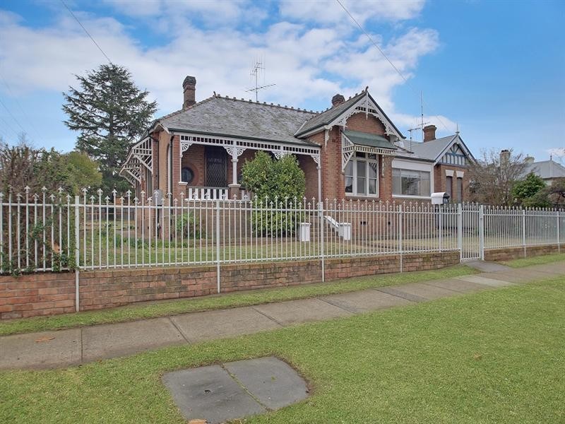 216 Cowper Street, Goulburn NSW 2580
