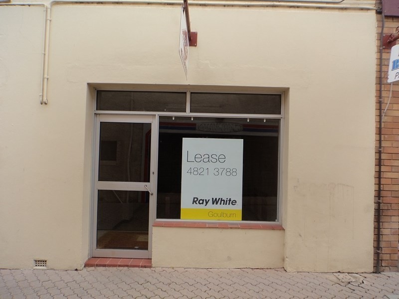 8 Russell Lane, Goulburn NSW 2580