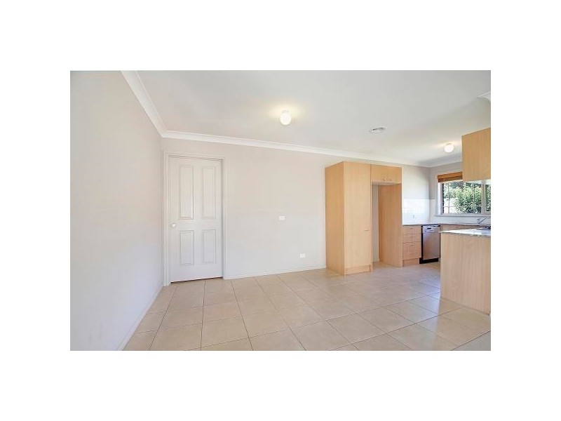 11 Holland Street, Goulburn NSW 2580