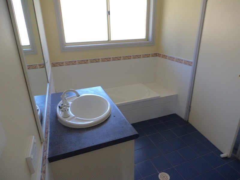 8 Ivy Lea Place, Goulburn NSW 2580