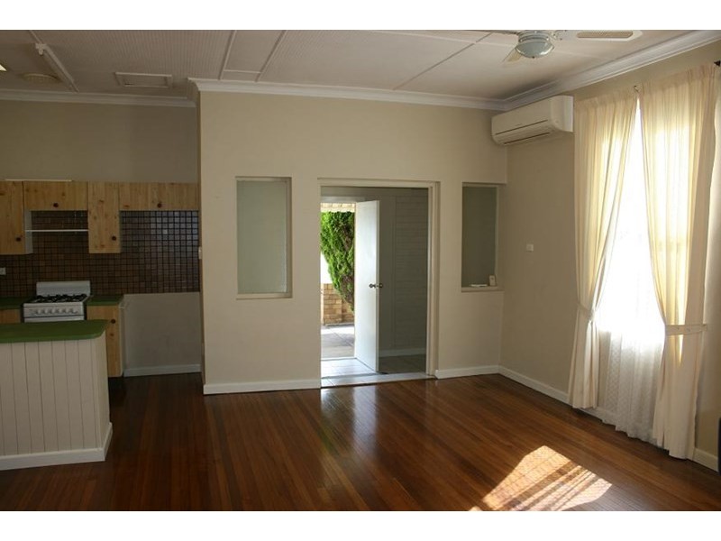 135 Clifford Street, Goulburn NSW 2580