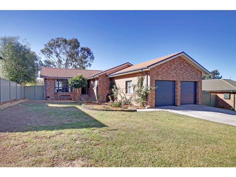 52 Ivy Lea Place, Goulburn NSW 2580