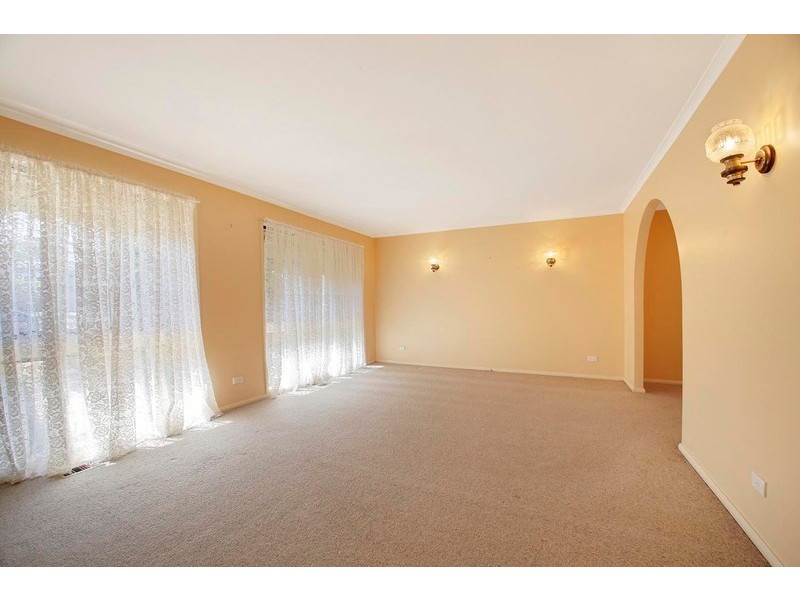 12 Komungla Crescent, Goulburn NSW 2580