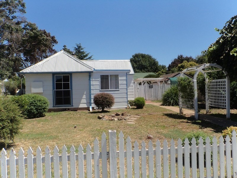 74 Victoria Street, Goulburn NSW 2580