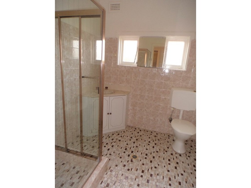 122 Addison Street, Goulburn NSW 2580