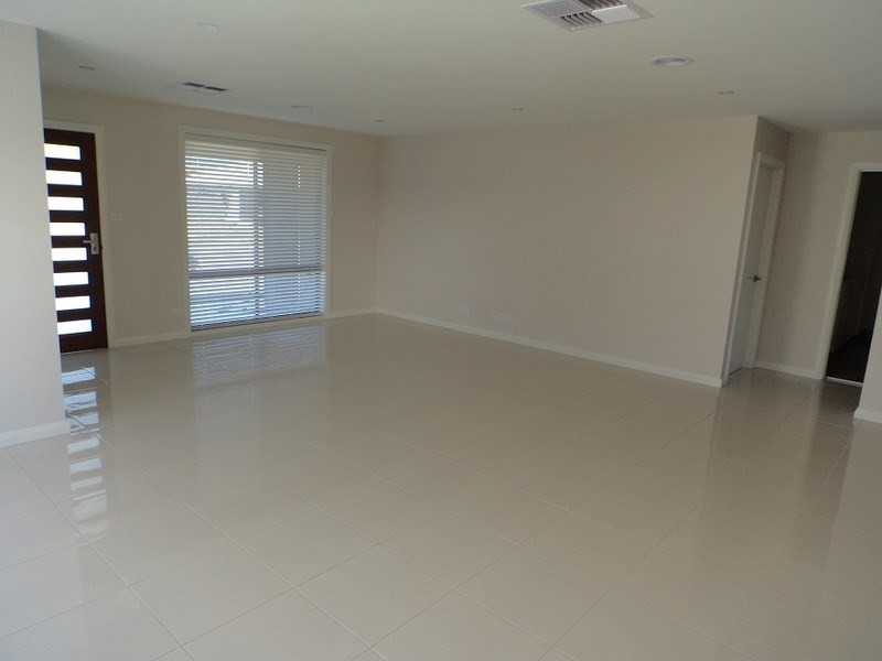 19B Mewburn Drive, Goulburn NSW 2580