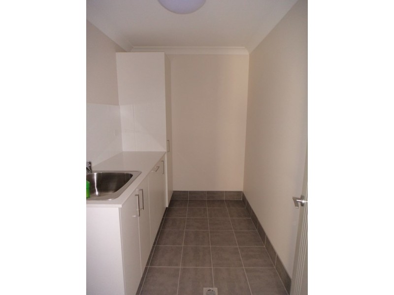 19B Mewburn Drive, Goulburn NSW 2580