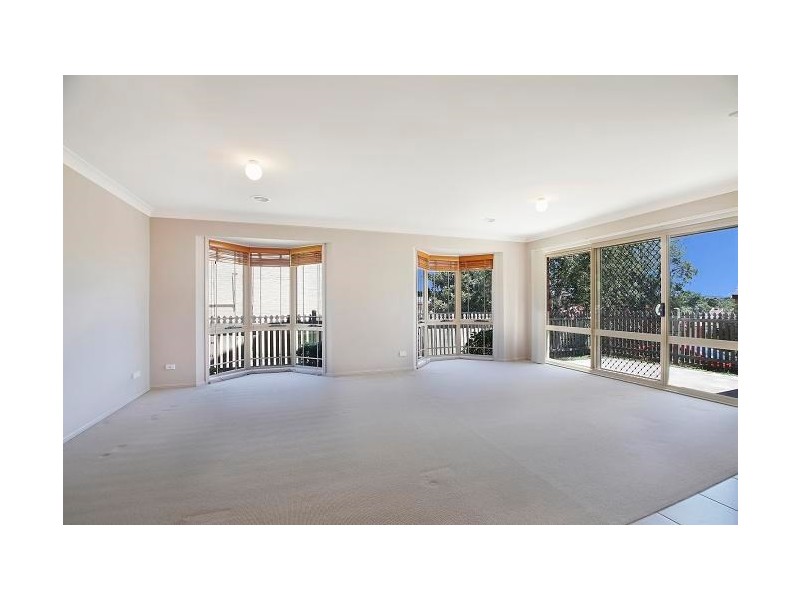 11 Holland Street, Goulburn NSW 2580