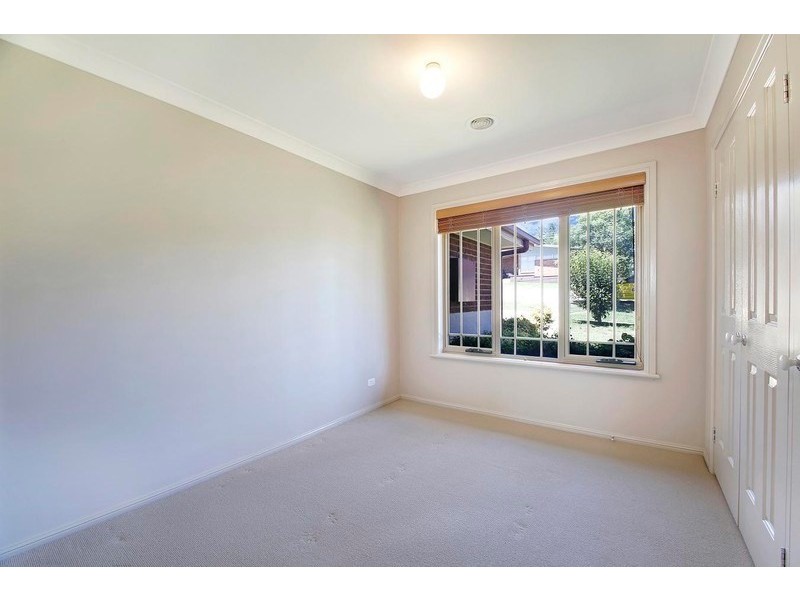 11 Holland Street, Goulburn NSW 2580