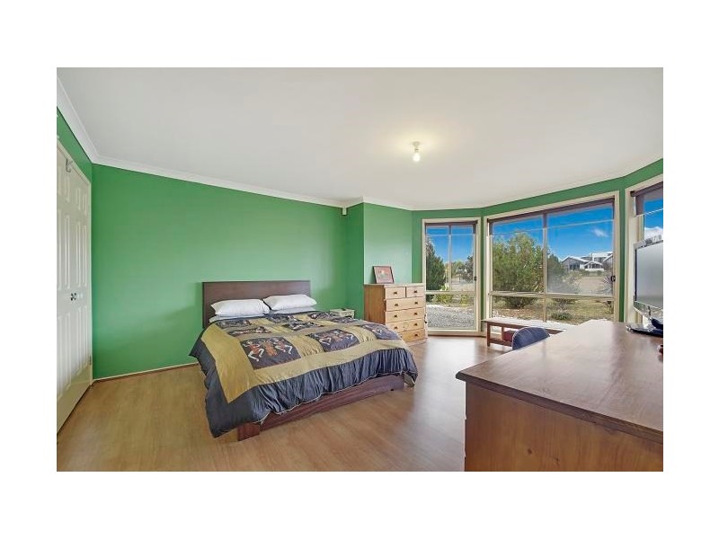 66 Bonnett Drive, Goulburn NSW 2580