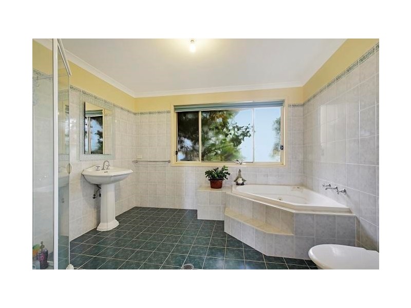 66 Bonnett Drive, Goulburn NSW 2580