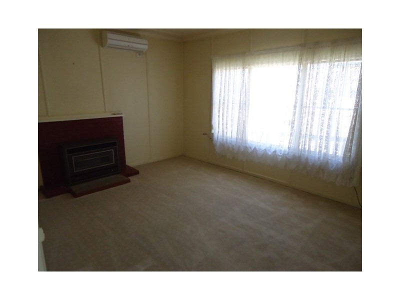 27 Kelso Street, Goulburn NSW 2580