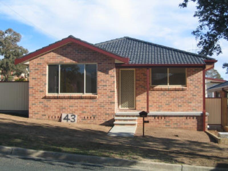 1/43 Bathurst Street, Goulburn NSW 2580