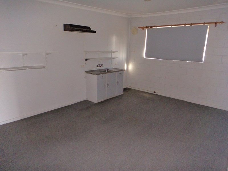 2 Fenwick Crescent, Goulburn NSW 2580