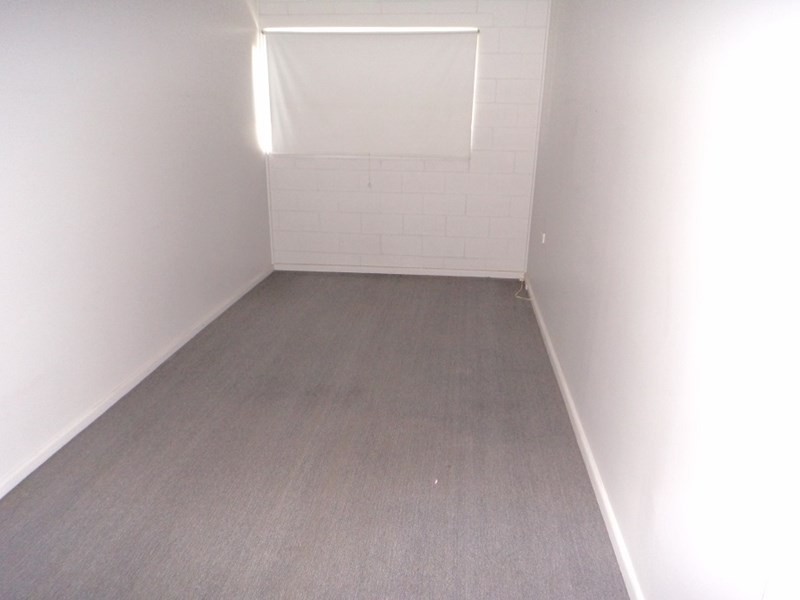 2 Fenwick Crescent, Goulburn NSW 2580