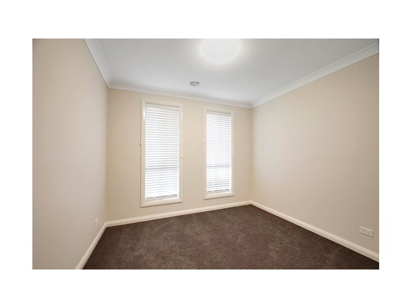 19B Mewburn Drive, Goulburn NSW 2580