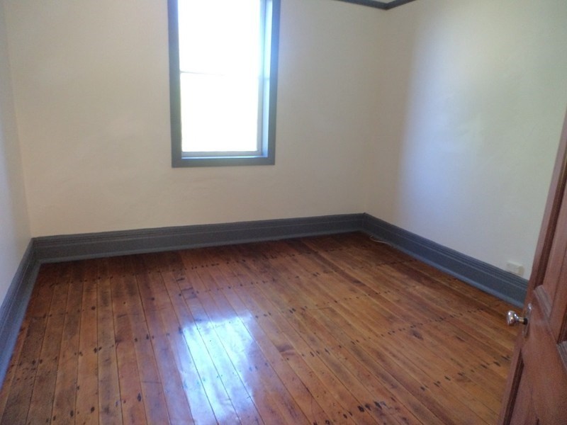 16 Lansdowne Street, Goulburn NSW 2580