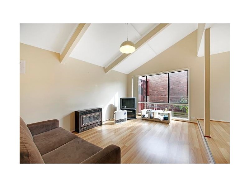 8 Grant Parade, Goulburn NSW 2580