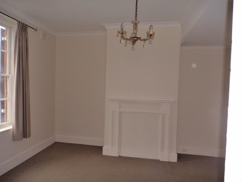 184 Sloane Street, Goulburn NSW 2580