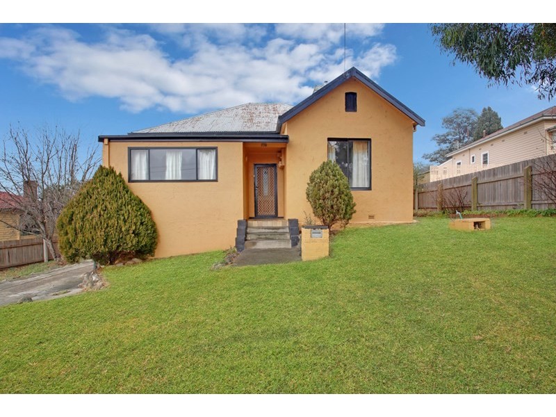 16 Lansdowne Street, Goulburn NSW 2580