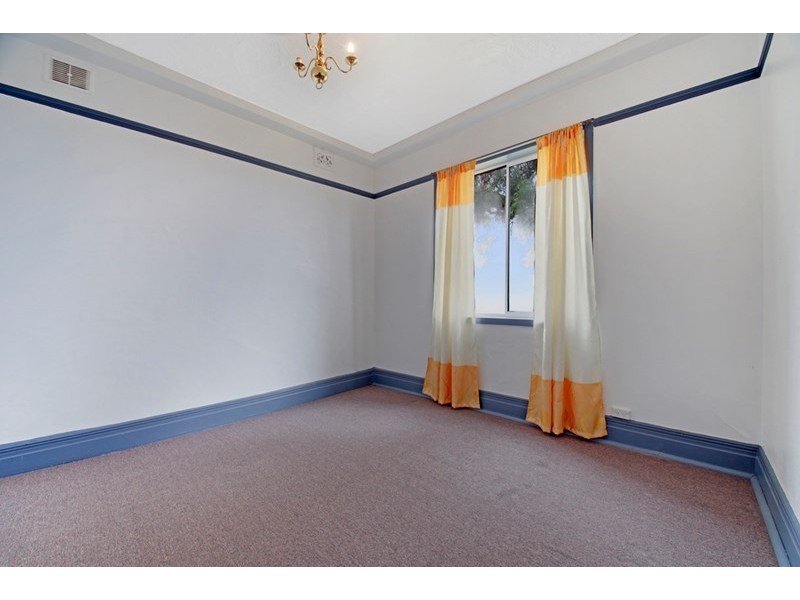 16 Lansdowne Street, Goulburn NSW 2580