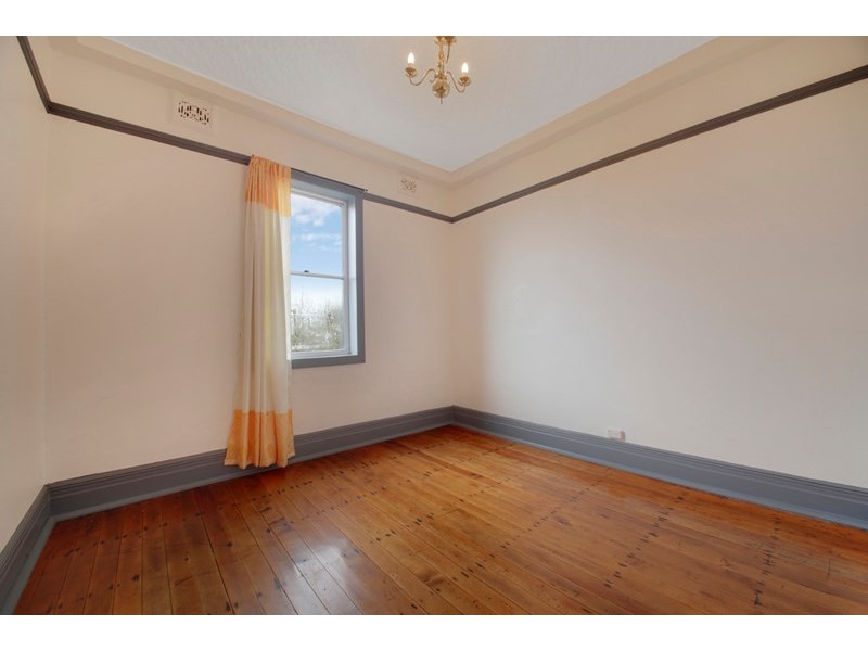 16 Lansdowne Street, Goulburn NSW 2580