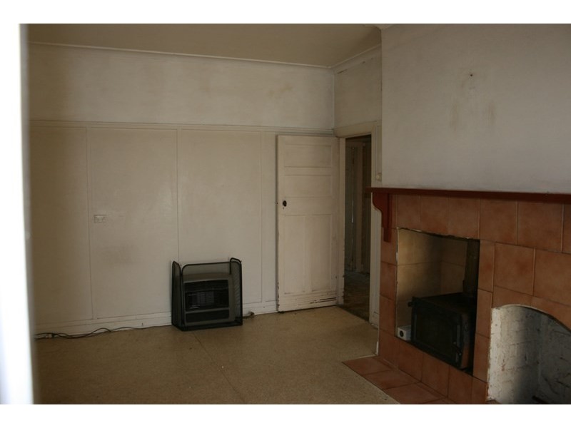 11 Coromandel Street, Goulburn NSW 2580