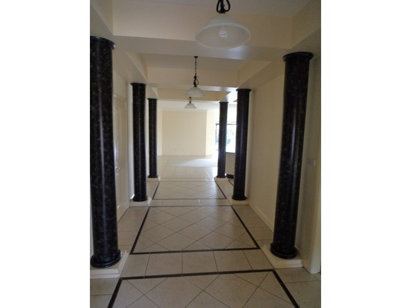 13 Oxley Crescent, Goulburn NSW 2580