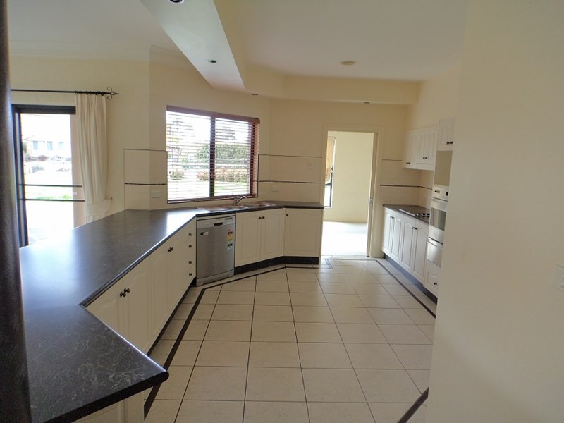 13 Oxley Crescent, Goulburn NSW 2580