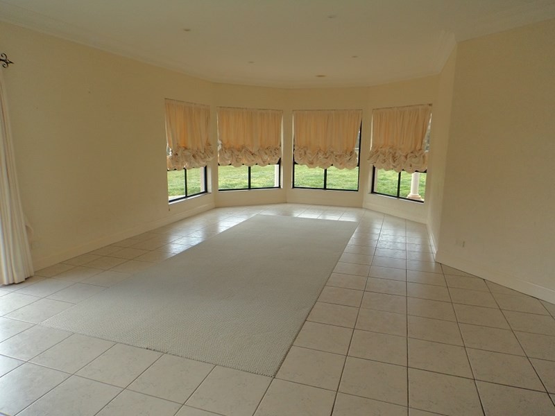 13 Oxley Crescent, Goulburn NSW 2580