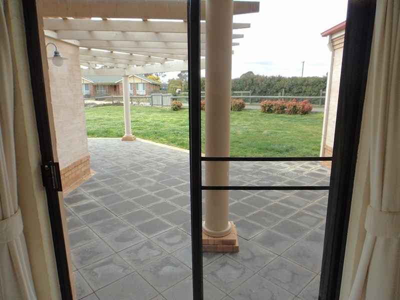 13 Oxley Crescent, Goulburn NSW 2580