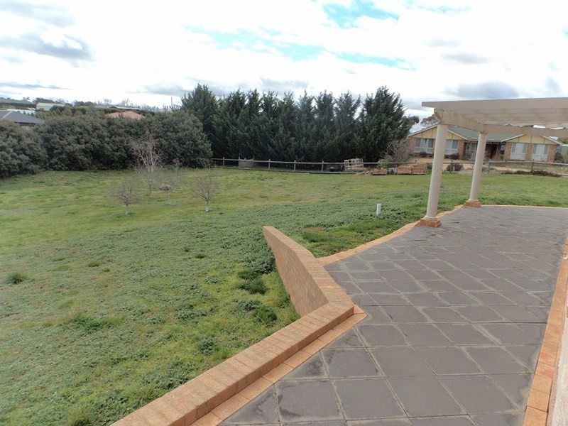13 Oxley Crescent, Goulburn NSW 2580